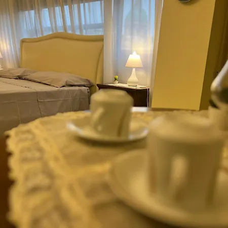 Contecavour 3*